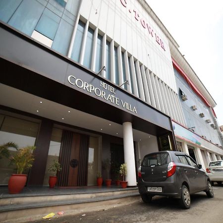 Oyo 15561 Corporate Villa จามมู ภายนอก รูปภาพ