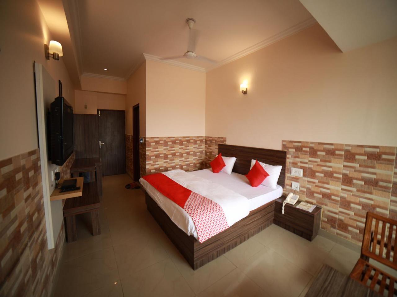Oyo 15561 Corporate Villa จามมู ภายนอก รูปภาพ